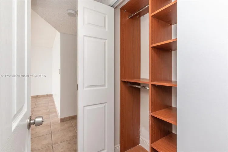 Commodore Plaza - Century #1810 image #56