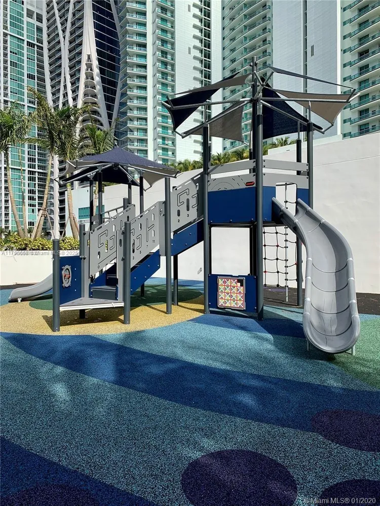 Paramount Miami Worldcenter #2305 image #41
