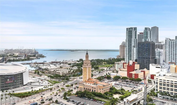Paramount Miami Worldcenter #2305 image #68