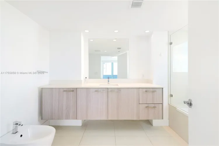 The Palms Residences #807 image #12