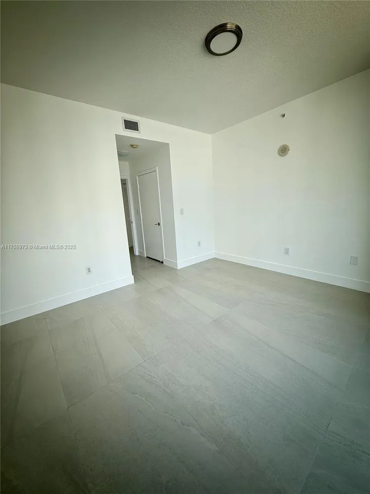 Axis #2724-N image #10