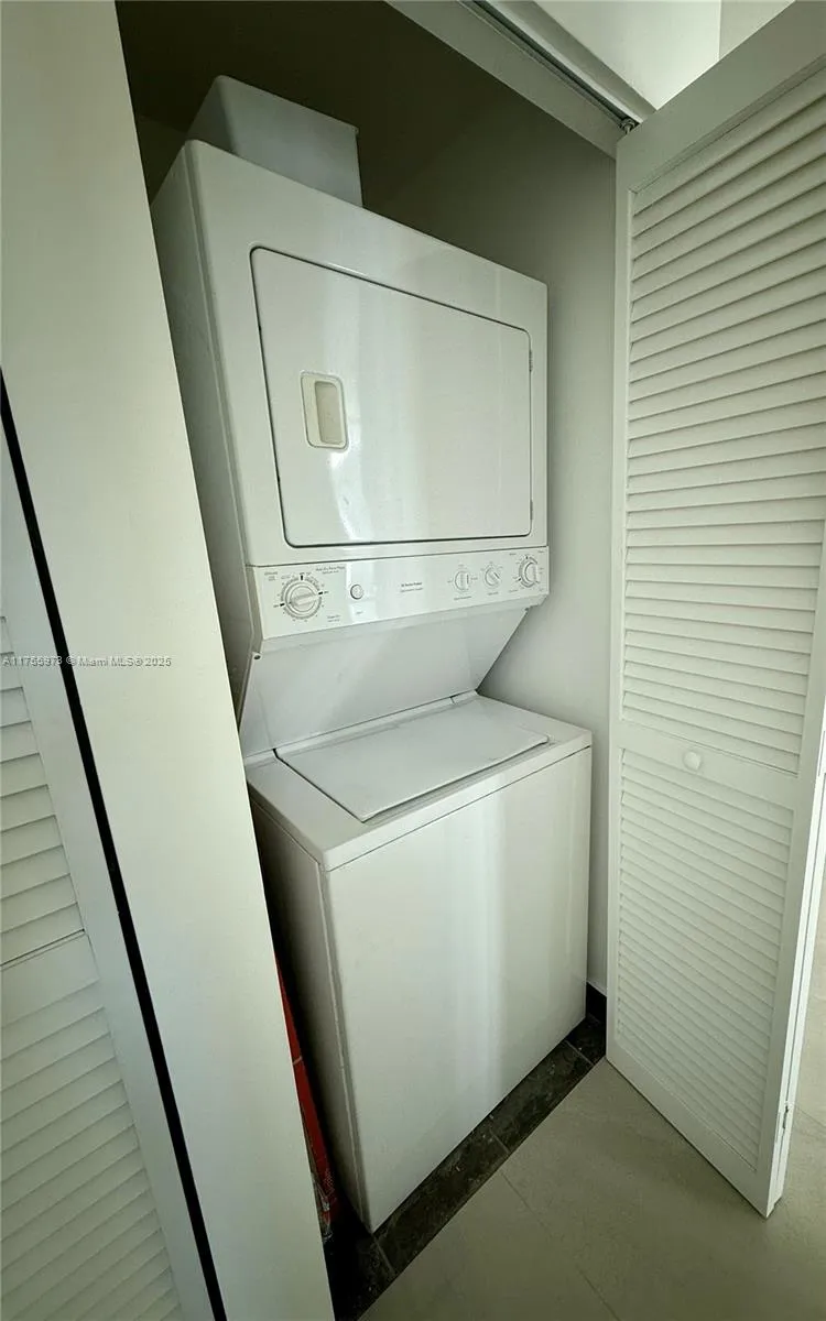 Axis #2724-N image #11