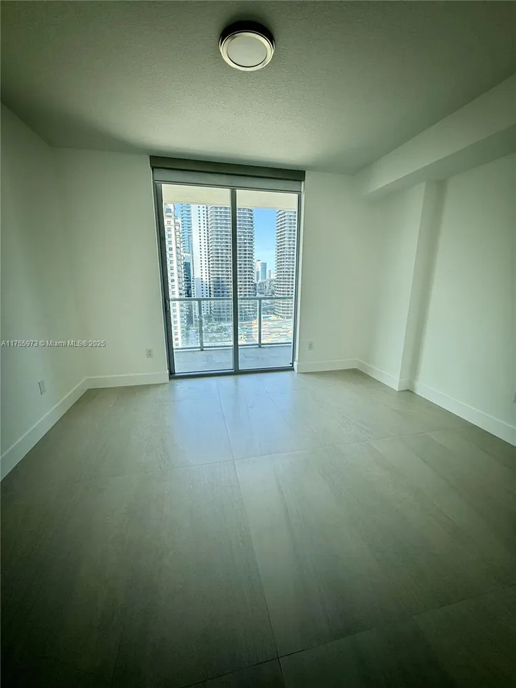 Axis #2724-N image #9