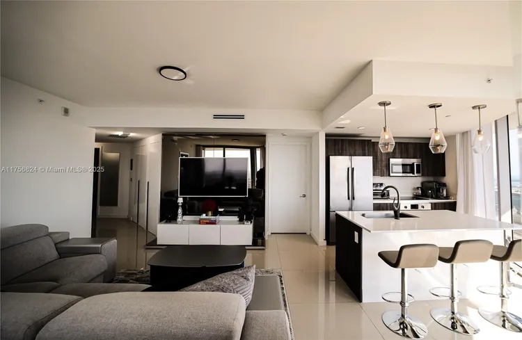 Aria on the Bay #5000 image #11