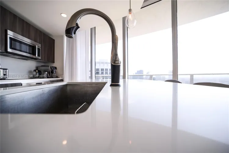 Aria on the Bay #5000 image #16