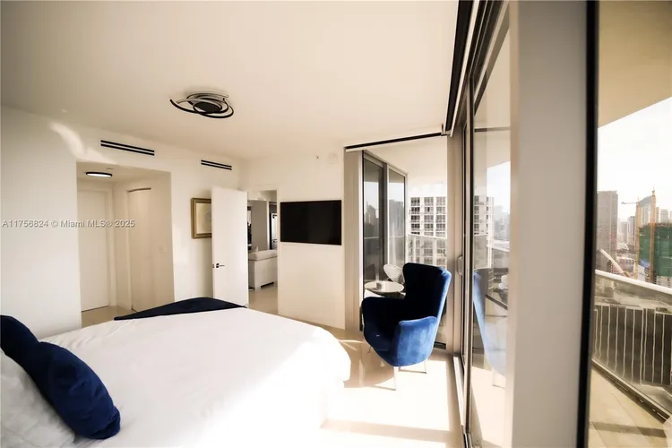 Aria on the Bay #5000 image #20