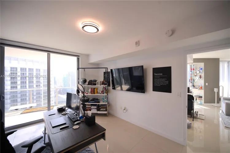 Aria on the Bay #5000 image #23