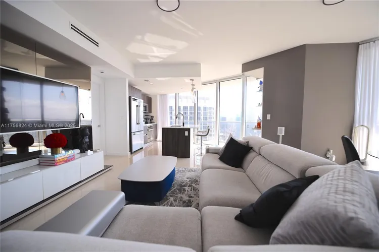 Aria on the Bay #5000 image #7