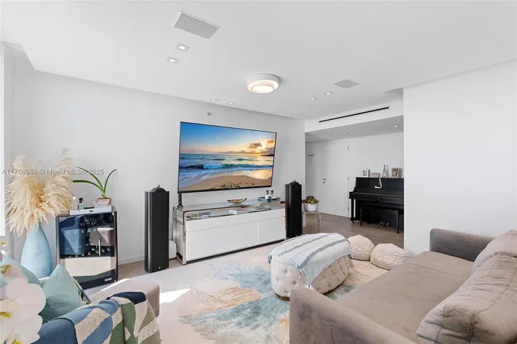 Jade Brickell #4211 image #26