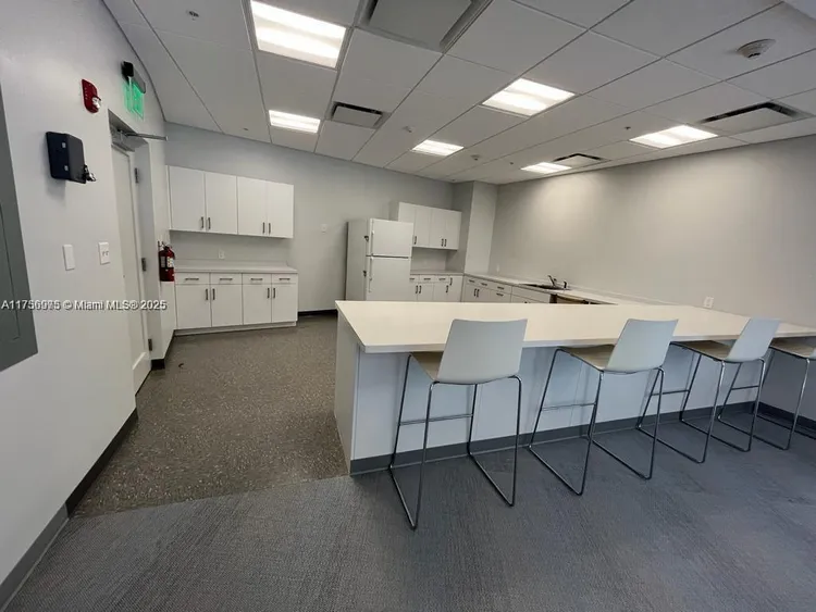 Olympus Towers and Marina #1915 image #33