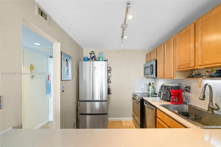 Bayview Terrace #904 image #14