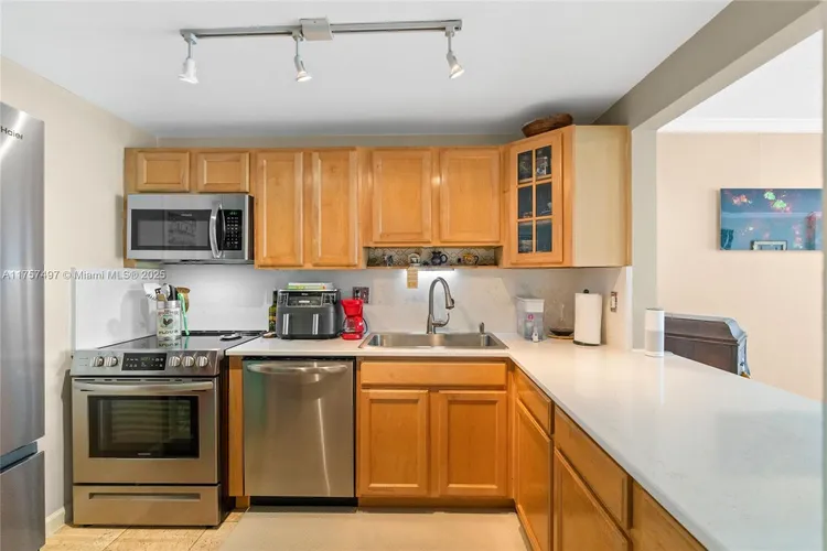 Bayview Terrace #904 image #15