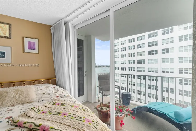 Bayview Terrace #904 image #16