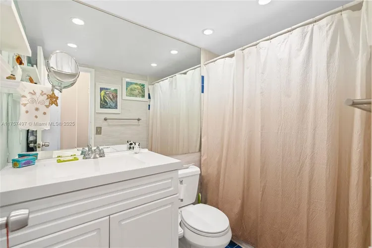 Bayview Terrace #904 image #21