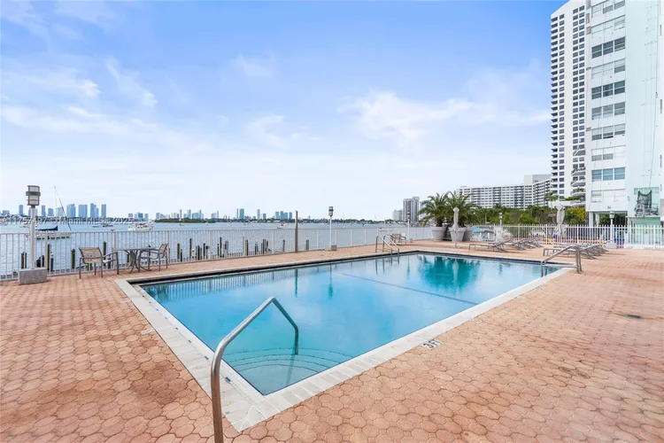 Bayview Terrace #904 image #24