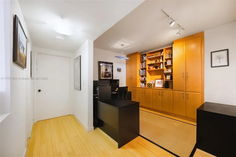 Villa Regina Condo #1705 image #12