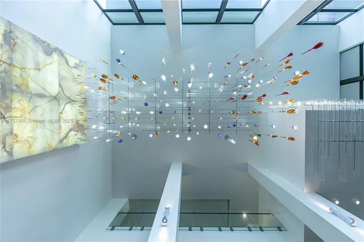 Villa Regina Condo #1705 image #23