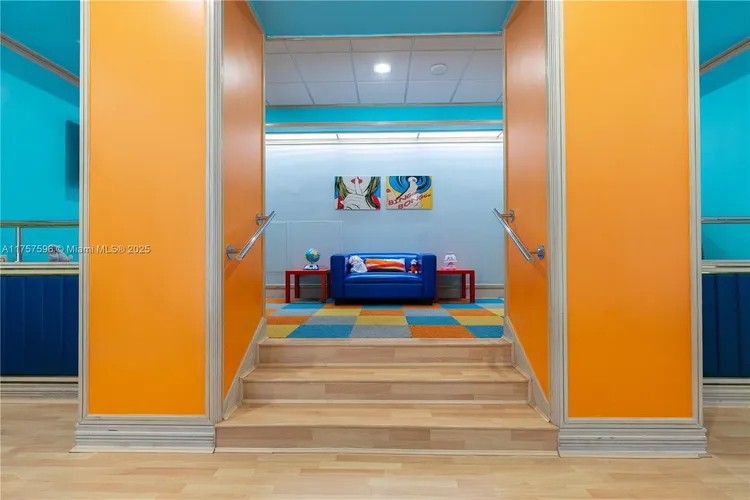 Villa Regina Condo #1705 image #27