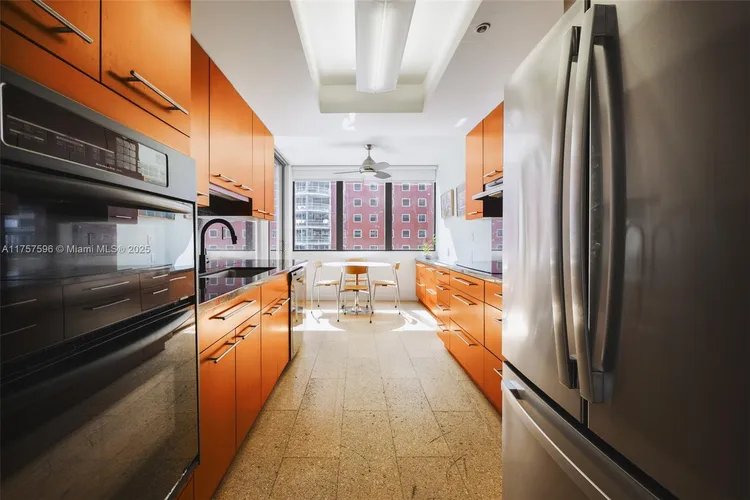 Villa Regina Condo #1705 image #8