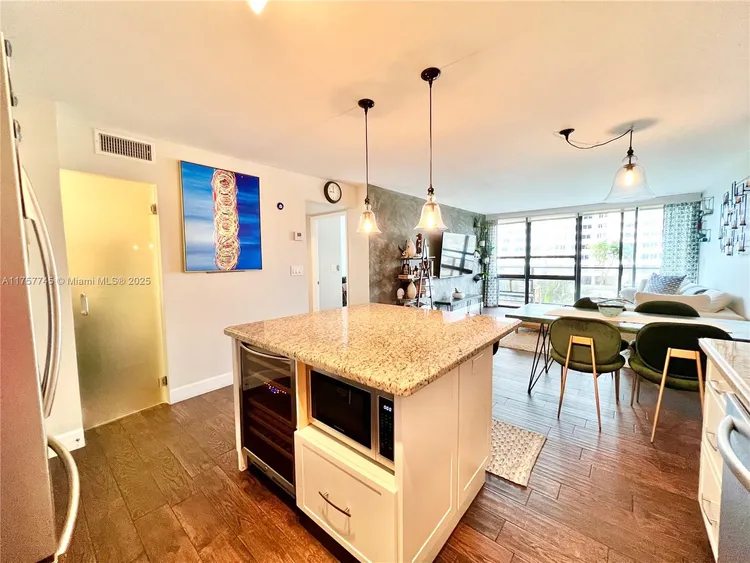 The Charter Club #307 image #13