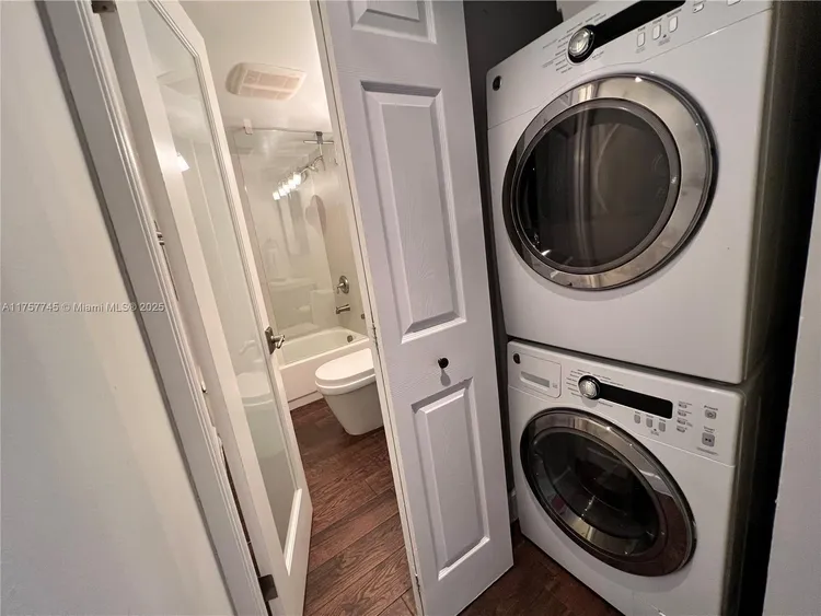 The Charter Club #307 image #9