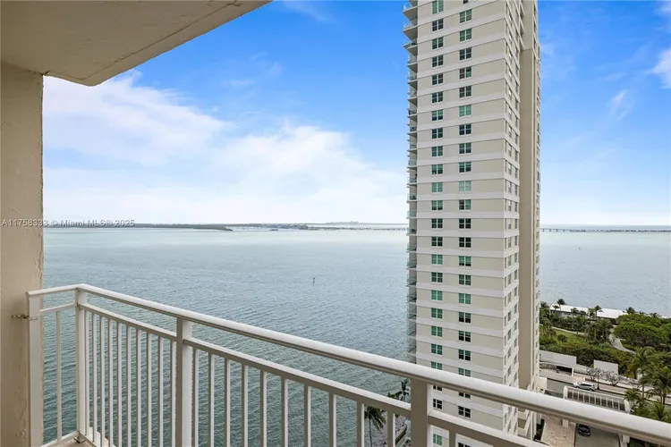 Isola #1912 image #23