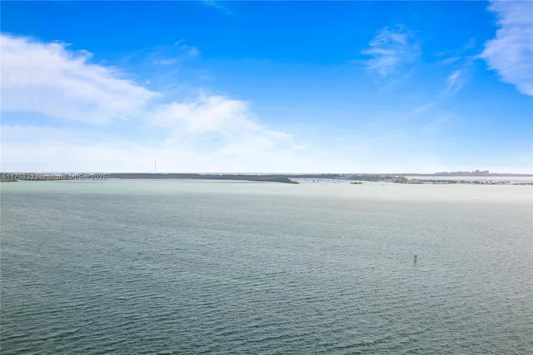 Isola #1912 image #24