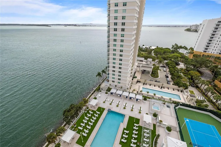 Isola #1912 image #26