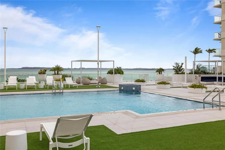 Isola #1912 image #28