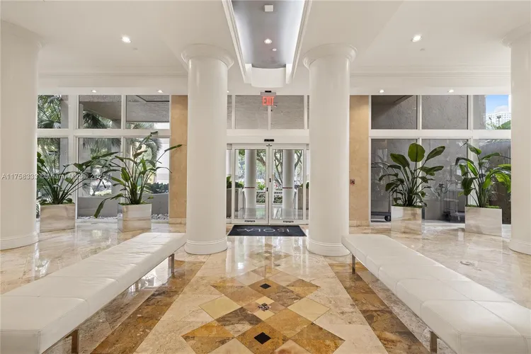 Isola #1912 image #41