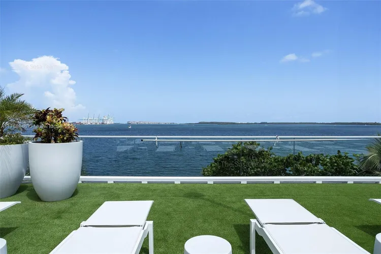 Isola #PH-18 image #20