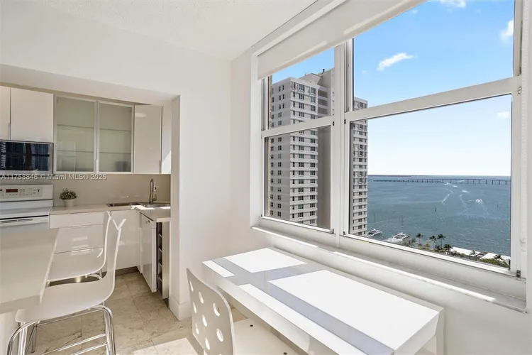 Isola #PH-18 image #8