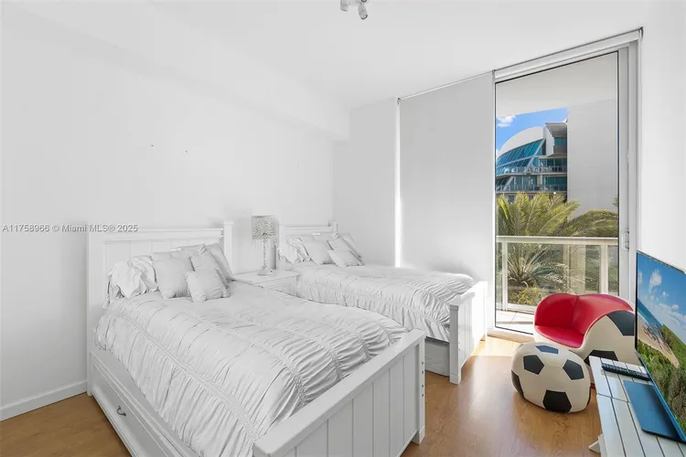 Atrium #1-508 image #16