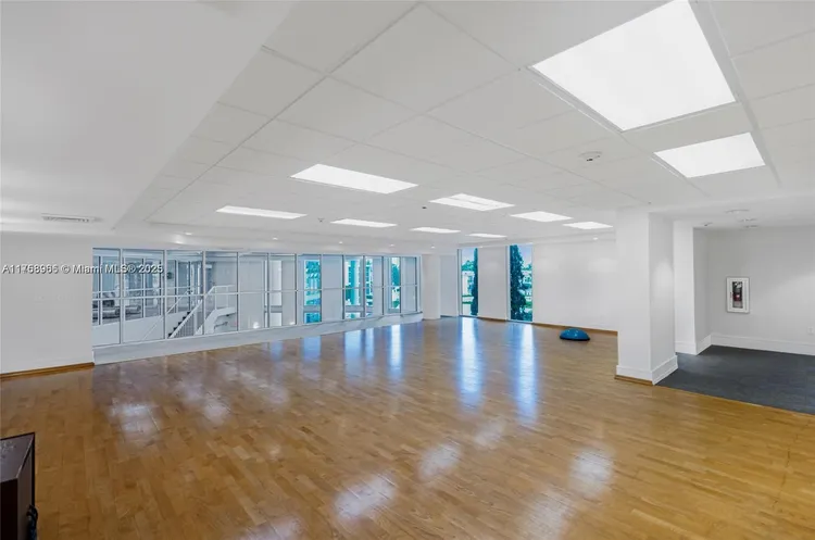 Atrium #1-508 image #31