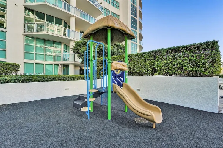 Atrium #1-508 image #32