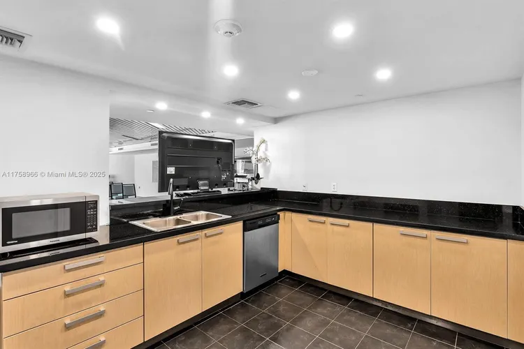 Atrium #1-508 image #34