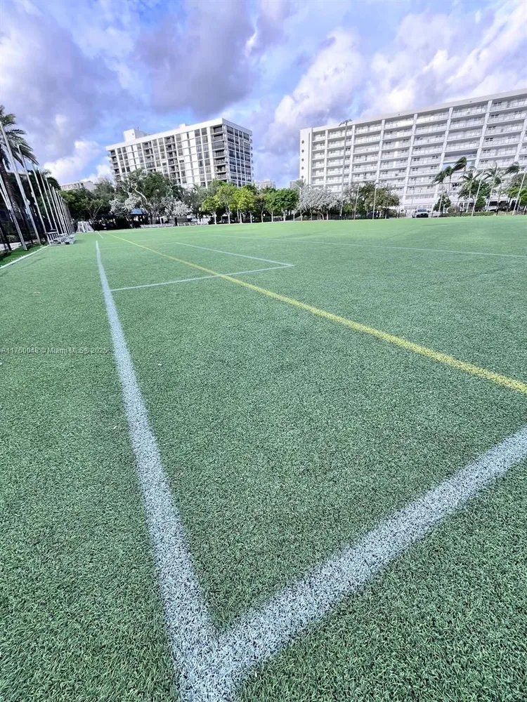 Winston Towers #1716 image #36