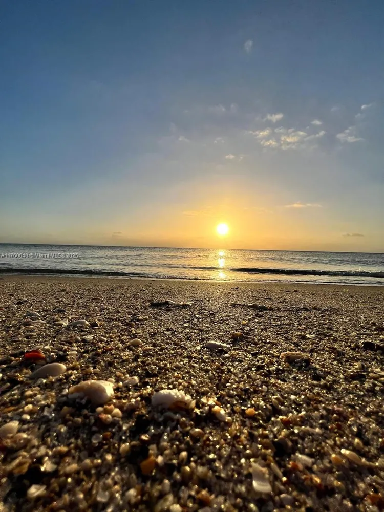 Winston Towers #1716 image #39