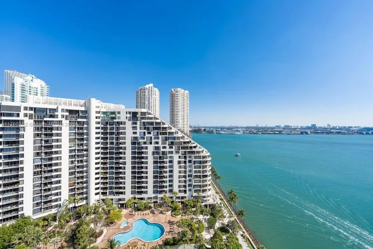 Isola #2111 image #16