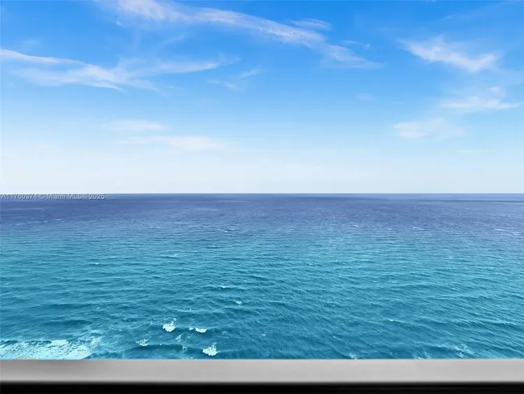 Turnberry Ocean Club Residences #4103 image #39
