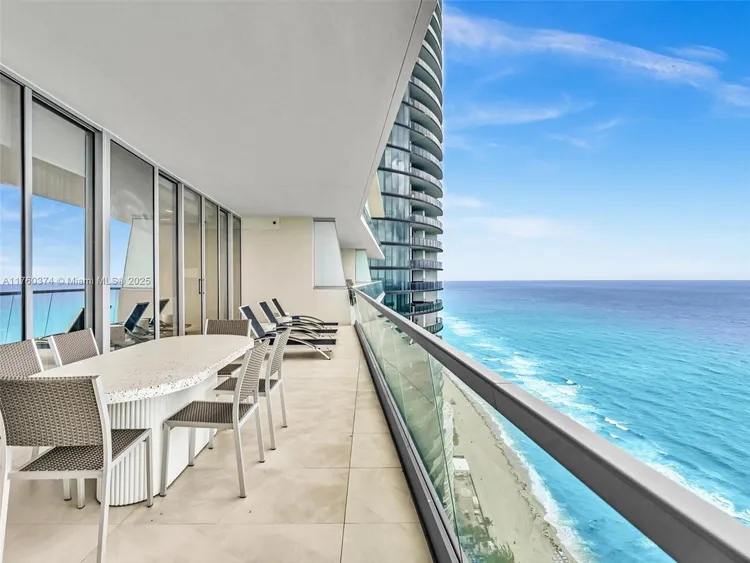 Turnberry Ocean Club Residences #4103 image #40