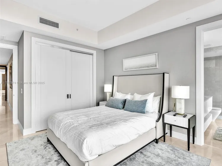 Turnberry Ocean Club Residences #4103 image #49