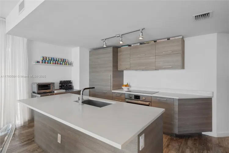 Paraiso Bay #3101 image #16