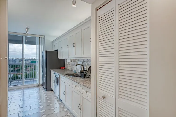 Marbella #1207 image #7