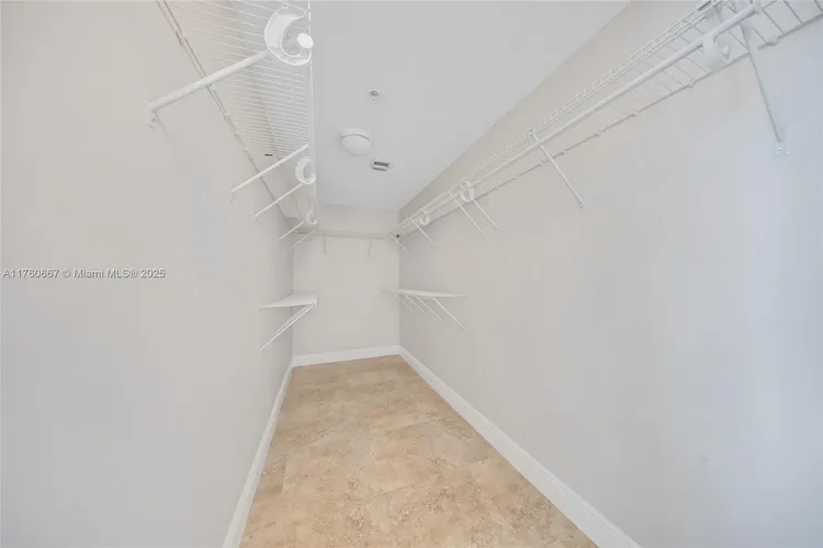 Onyx #1504 image #18