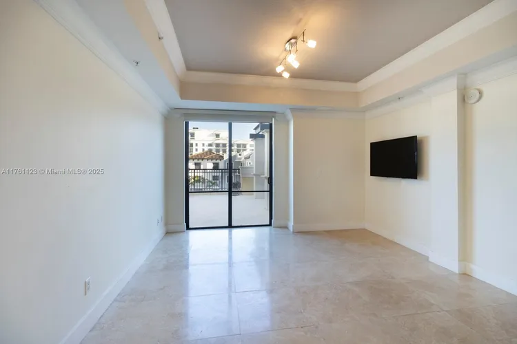 Colonnade at Dadeland #609 image #14