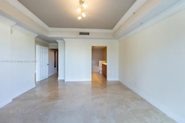 Colonnade at Dadeland #609 image #15