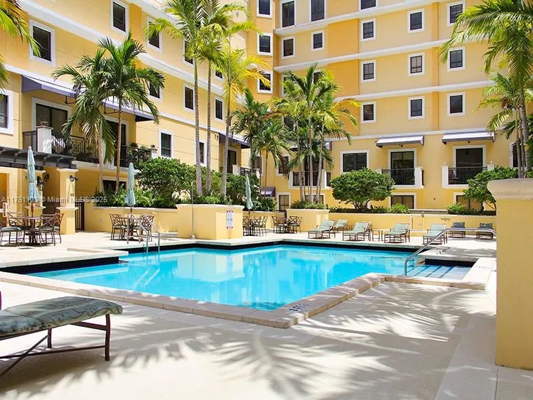 Colonnade at Dadeland #609 image #19