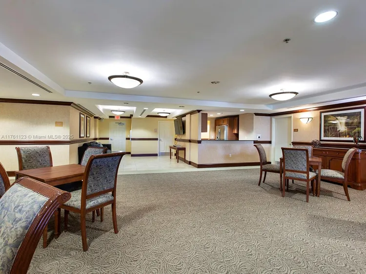 Colonnade at Dadeland #609 image #20