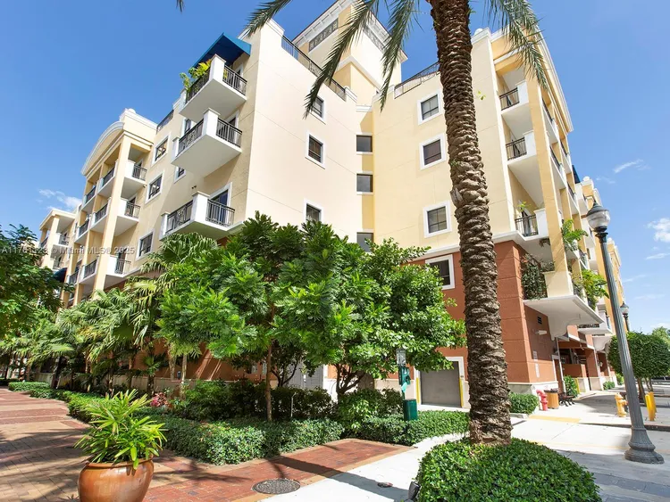 Colonnade at Dadeland #609 image #22